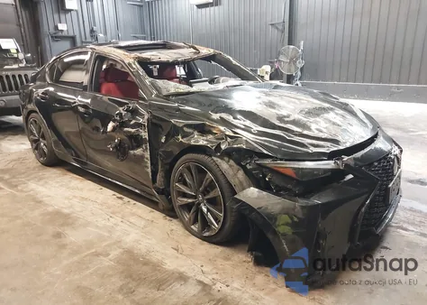 2024 Lexus Is 350 F Sport/350 F Sport Design z USA, uszkodzony, nr VIN JTHGZ1E22R5034427